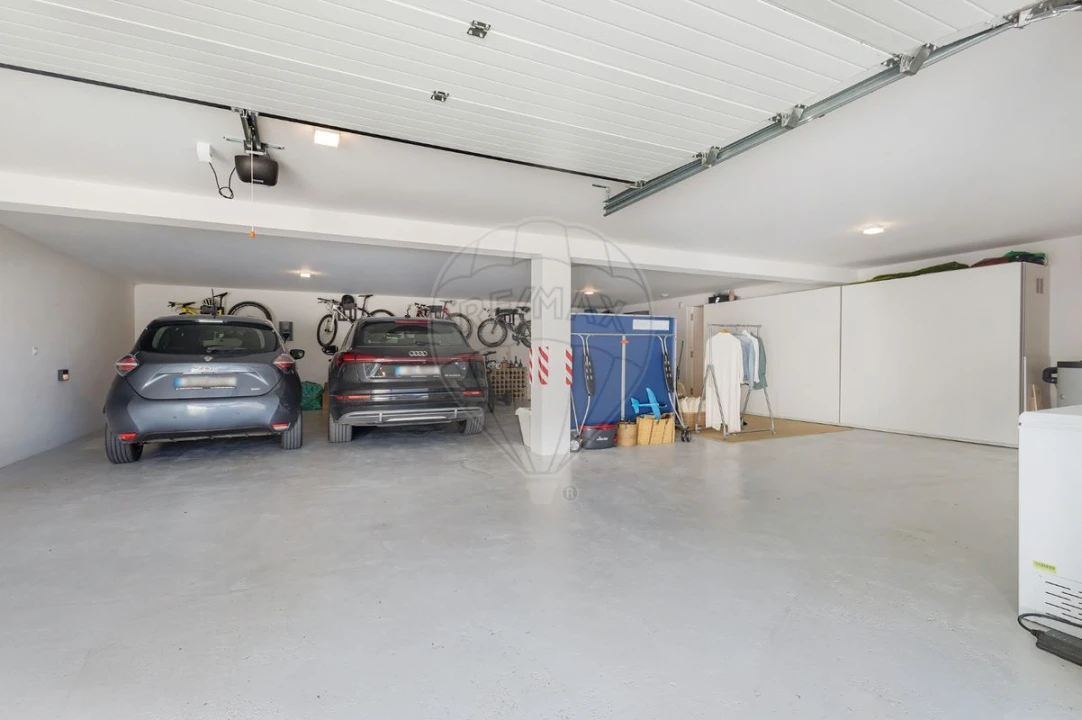 Moradia T4 para Venda em Charneca de Caparica e Sobreda Foto 30