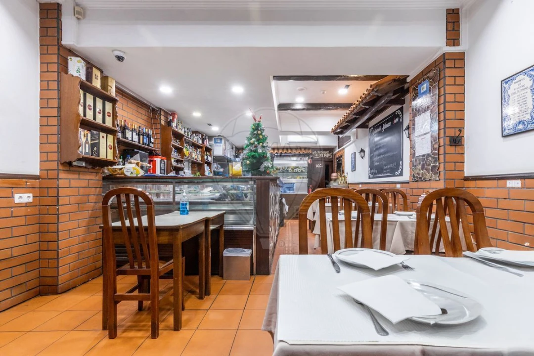 Loja para Venda em Venteira Foto 1