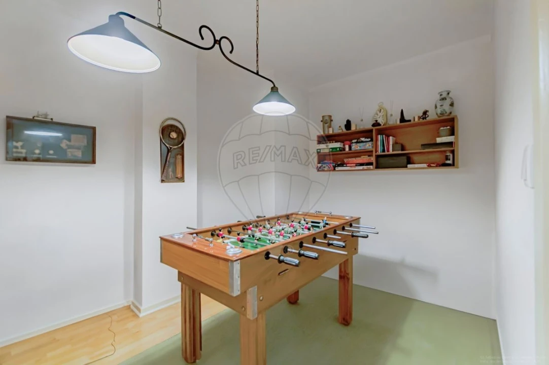 Apartamento T5 para Venda em Carcavelos e Parede Foto 27