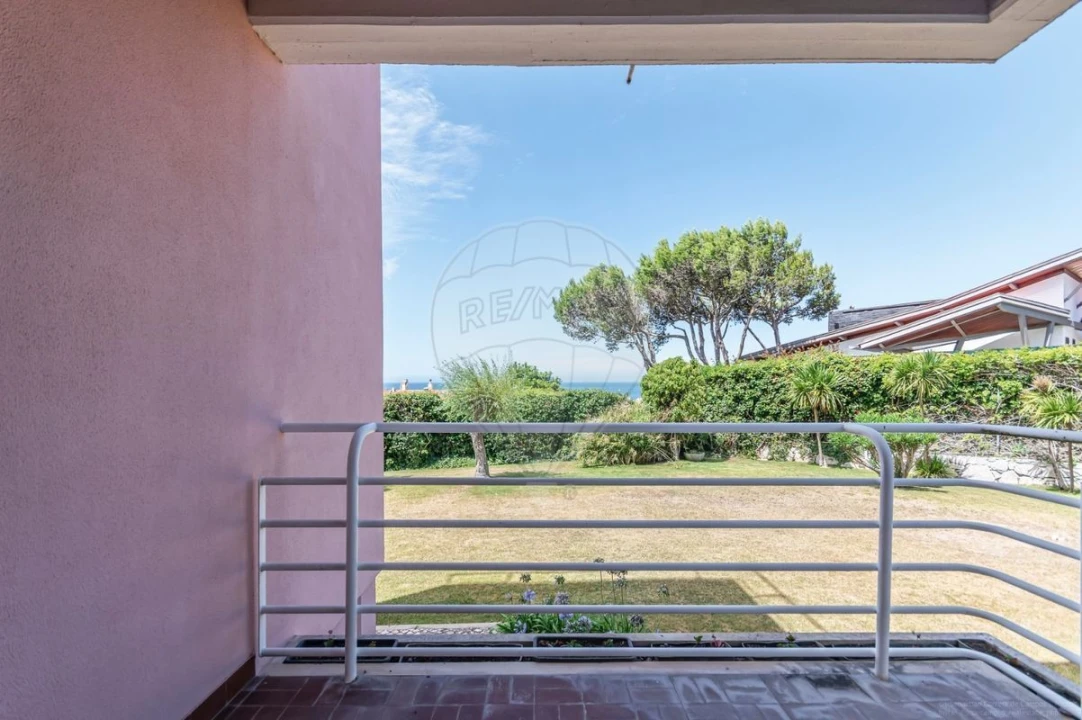 Apartamento T5 para Venda em Carcavelos e Parede Foto 21