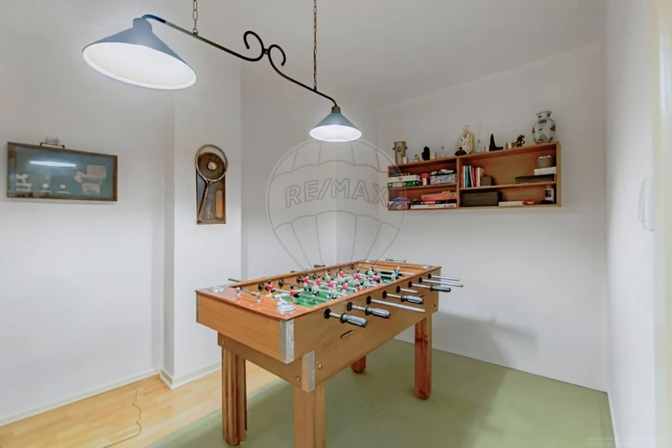 Apartamento T5 para Venda em Carcavelos e Parede Foto 27