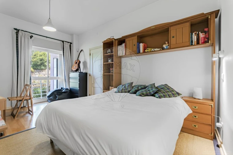 Apartamento T5 para Venda em Carcavelos e Parede Foto 17