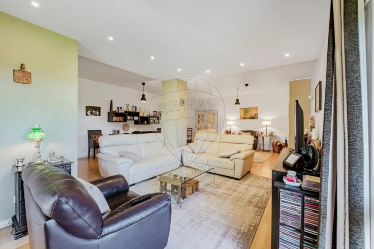 Apartamento T5 para Venda em Carcavelos e Parede Foto 4