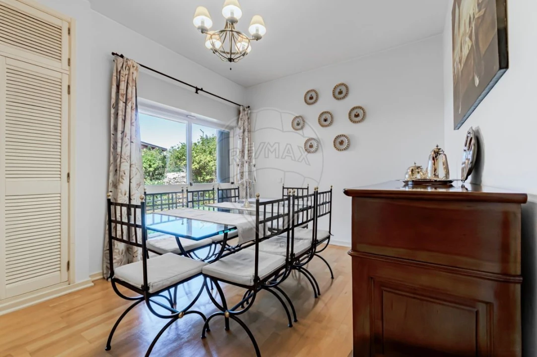 Apartamento T5 para Venda em Carcavelos e Parede Foto 9