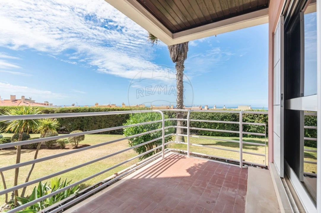 Apartamento T5 para Venda em Carcavelos e Parede Foto 13