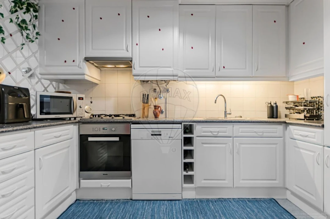 Apartamento T5 para Venda em Carcavelos e Parede Foto 24