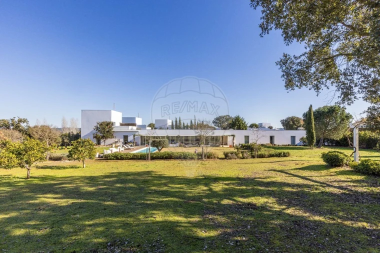 Moradia T4 para Venda em Nossa Senhora da Vila, Nossa Senhora do Bispo e Silveiras Foto 1