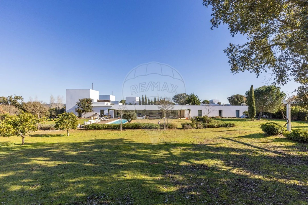 Moradia T4 para Venda em Nossa Senhora da Vila, Nossa Senhora do Bispo e Silveiras Foto 1