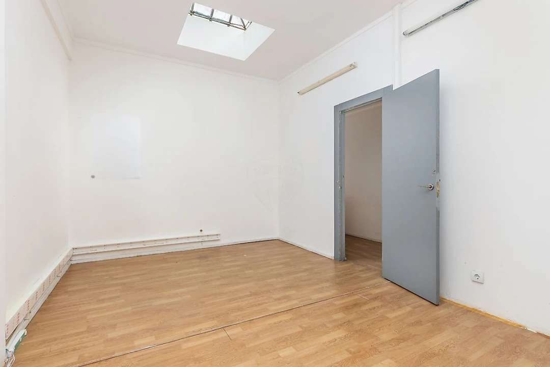 Loja para Venda em Algés, Linda-A-Velha e Cruz Quebrada-Dafundo Foto 10