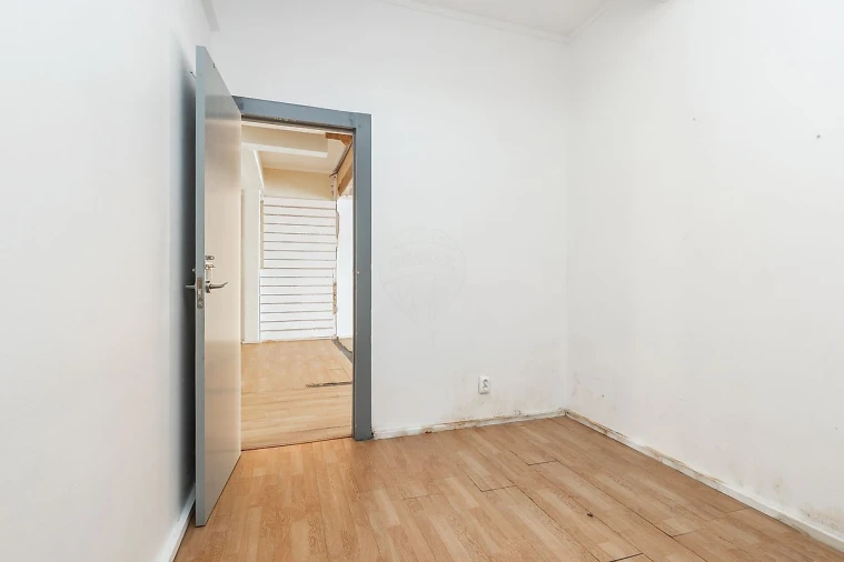 Loja para Venda em Algés, Linda-A-Velha e Cruz Quebrada-Dafundo Foto 9