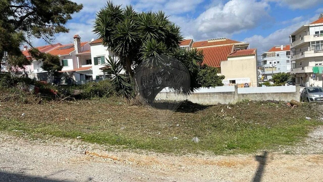 Terreno para Venda em Caparica e Trafaria Foto 3