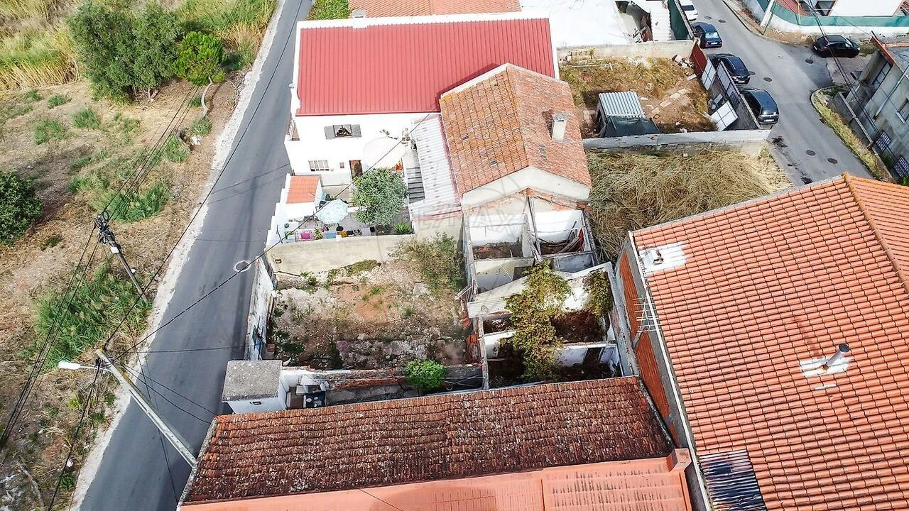 Moradia T2 para Venda em Pontinha e Famões Foto 11