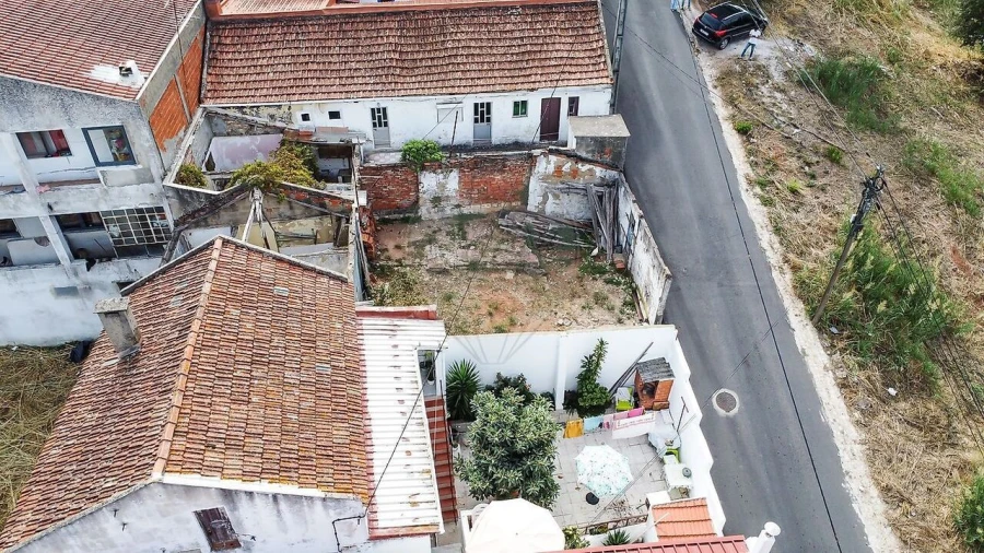 Moradia T2 para Venda em Pontinha e Famões Foto 6