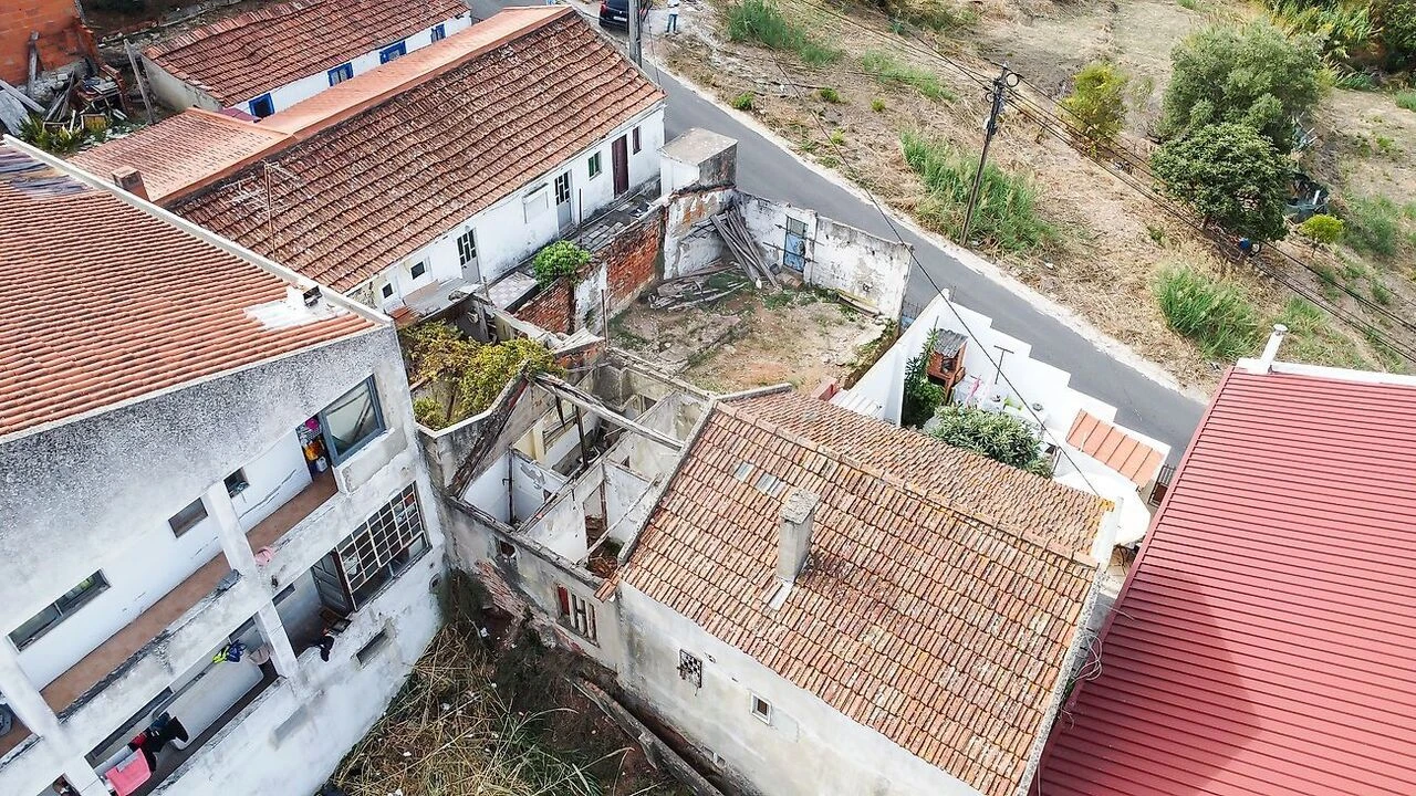 Moradia T2 para Venda em Pontinha e Famões Foto 10