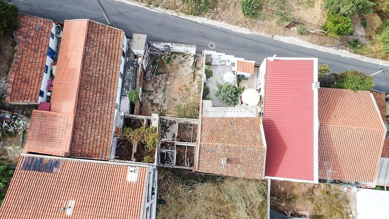 Moradia T2 para Venda em Pontinha e Famões Foto 9