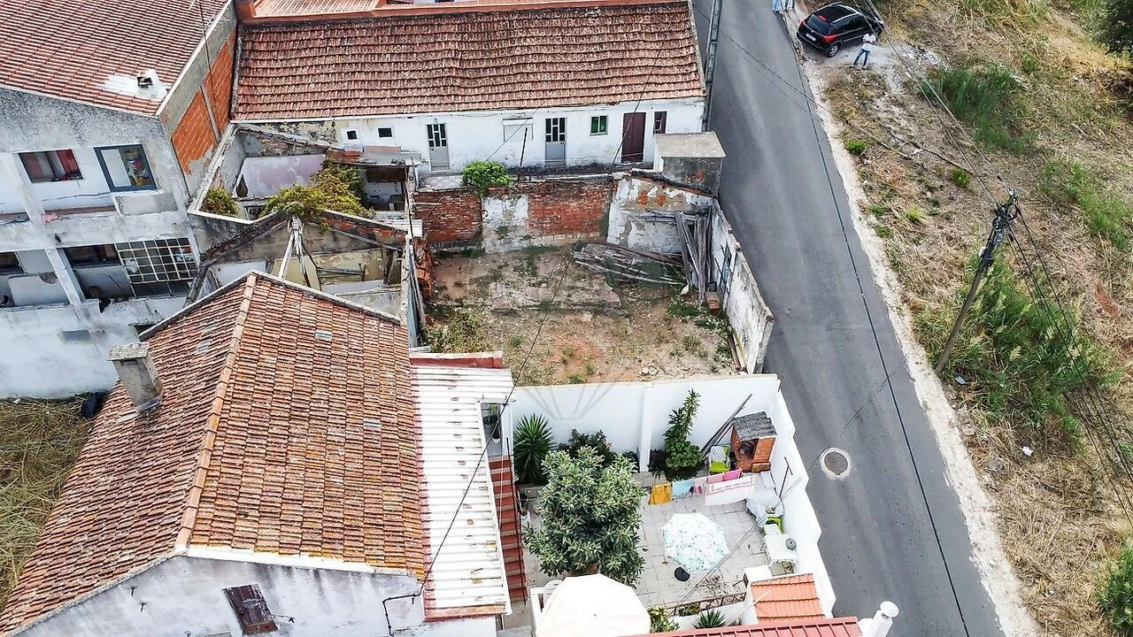 Moradia T2 para Venda em Pontinha e Famões Foto 6