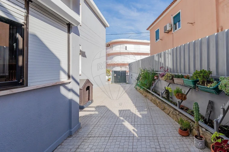 Moradia T4 para Venda em Alhandra, São João dos Montes e Calhandriz Foto 7