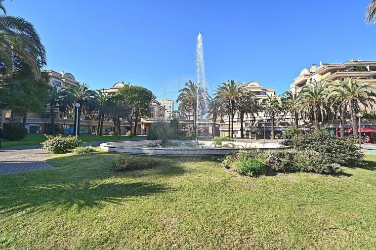 Garagem para Venda em Sacavém e Prior Velho Foto 1