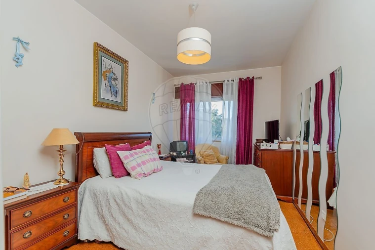 Apartamento T3 para Venda em Póvoa de Santa Iria e Forte da Casa Foto 11