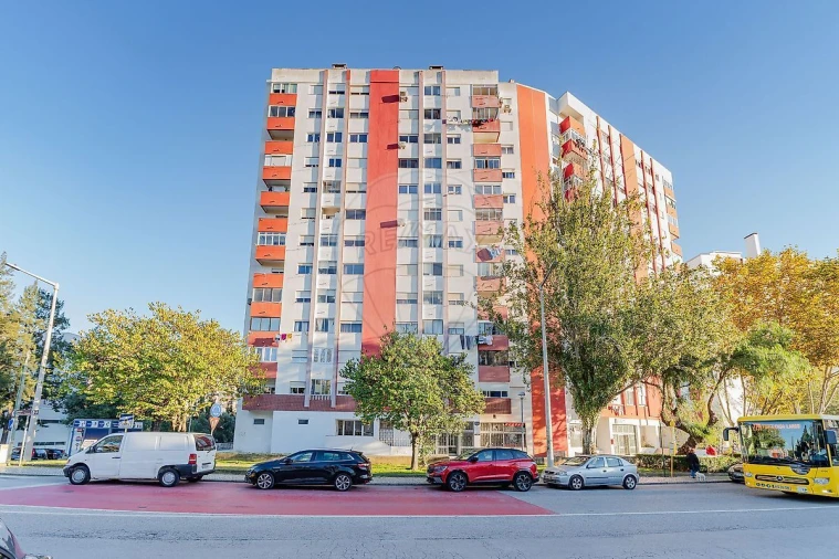 Apartamento T3 para Venda em Póvoa de Santa Iria e Forte da Casa Foto 27