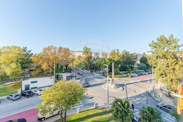 Apartamento T3 para Venda em Póvoa de Santa Iria e Forte da Casa Foto 24