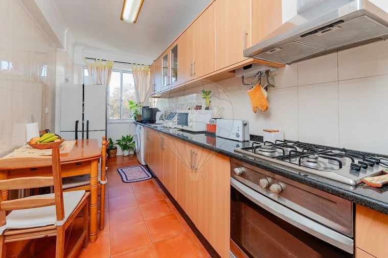 Apartamento T3 para Venda em Póvoa de Santa Iria e Forte da Casa Foto 7