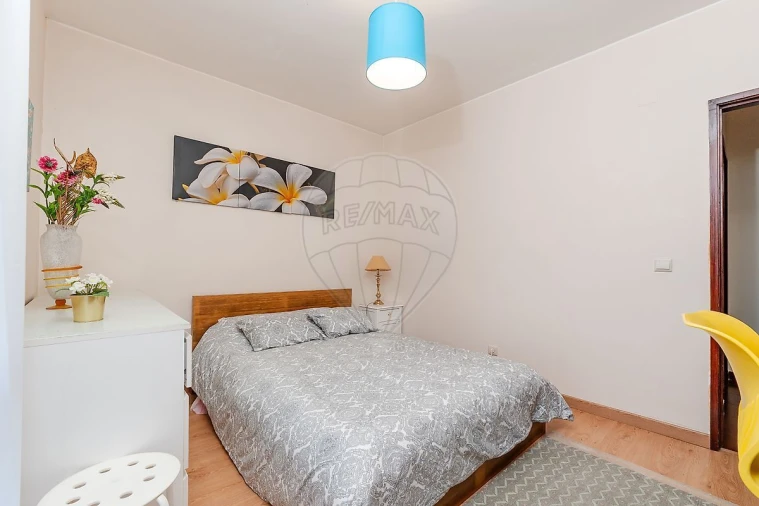 Apartamento T3 para Venda em Póvoa de Santa Iria e Forte da Casa Foto 16