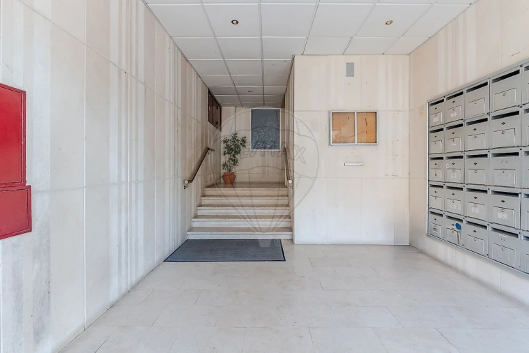 Apartamento T3 para Venda em Póvoa de Santa Iria e Forte da Casa Foto 25