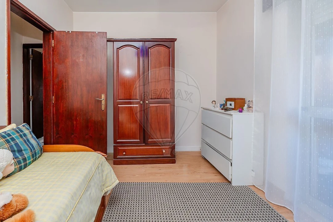 Apartamento T3 para Venda em Póvoa de Santa Iria e Forte da Casa Foto 18