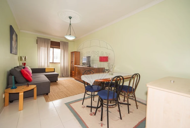 Apartamento T2 para Venda em Agualva e Mira-Sintra Foto 5