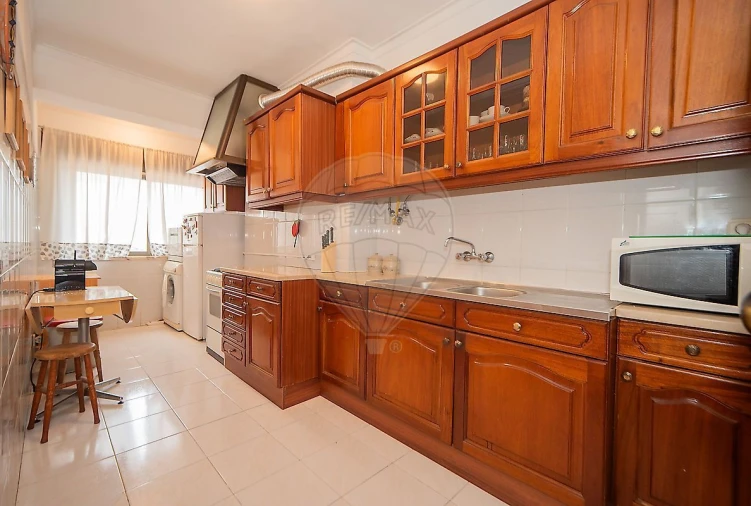 Apartamento T2 para Venda em Agualva e Mira-Sintra Foto 23