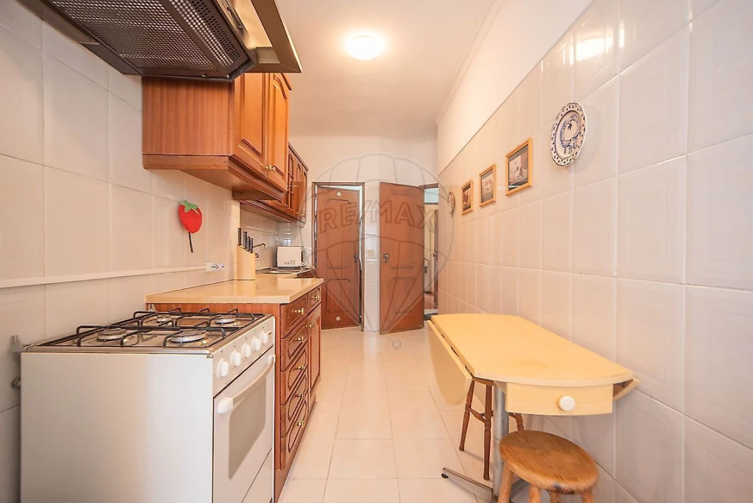 Apartamento T2 para Venda em Agualva e Mira-Sintra Foto 25