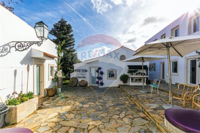 Moradia T11 para Venda em Santa Maria e São Miguel, São Martinho, São Pedro Penaferrim Foto 2