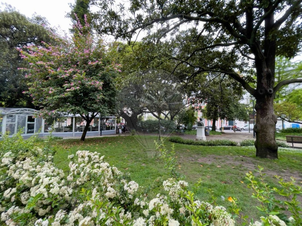 Apartamento T2 para Venda em Santo António Foto 18