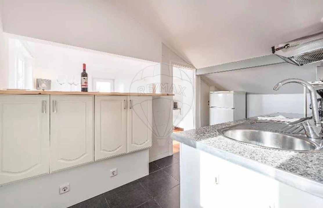 Apartamento T2 para Venda em Santo António Foto 9