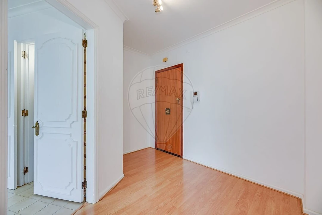 Apartamento T3 para Venda em Penha de França Foto 5