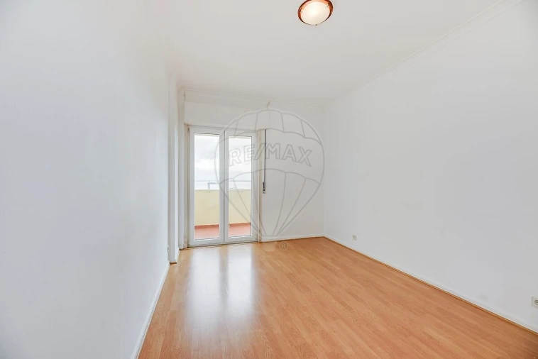 Apartamento T3 para Venda em Penha de França Foto 19