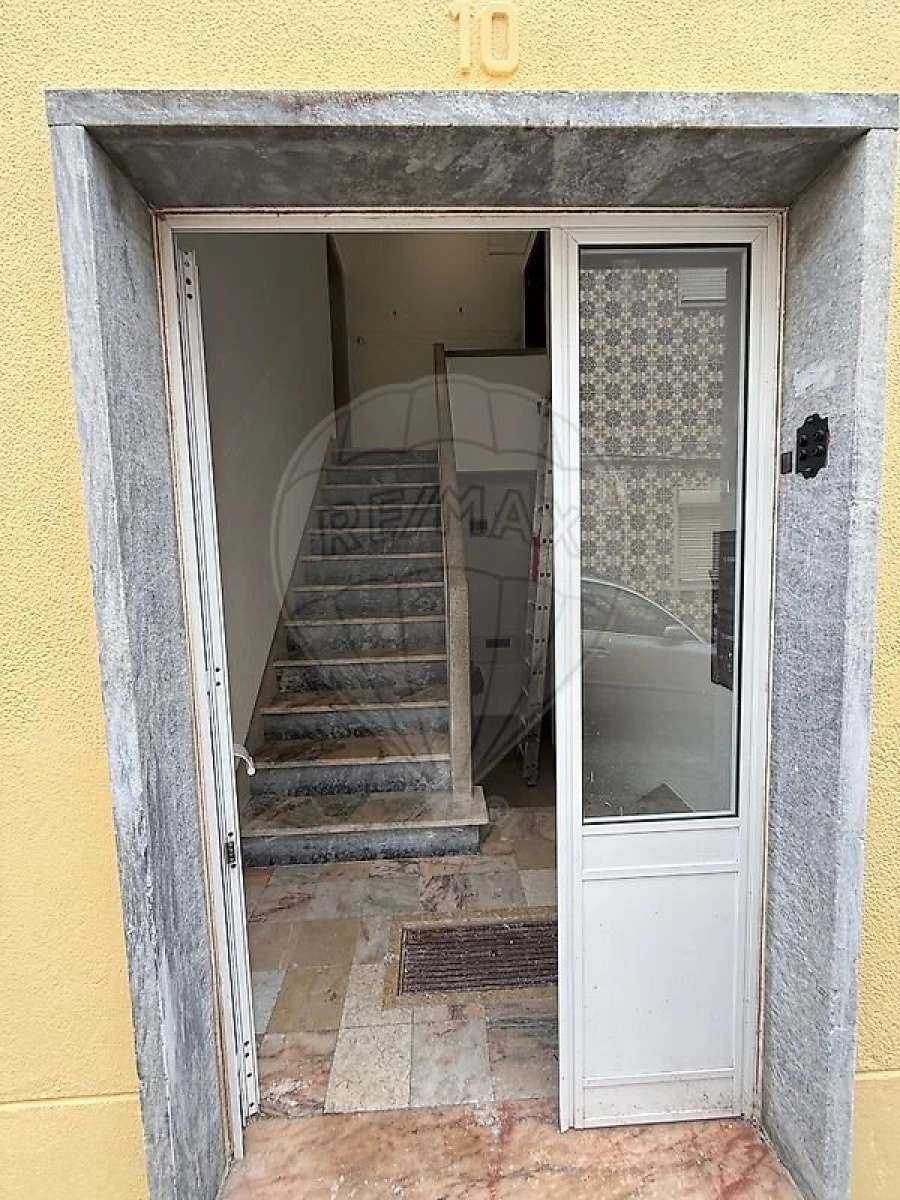 Prédio para Venda em Camarate, Unhos e Apelação Foto 12