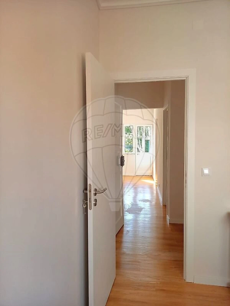 Prédio para Venda em Camarate, Unhos e Apelação Foto 9