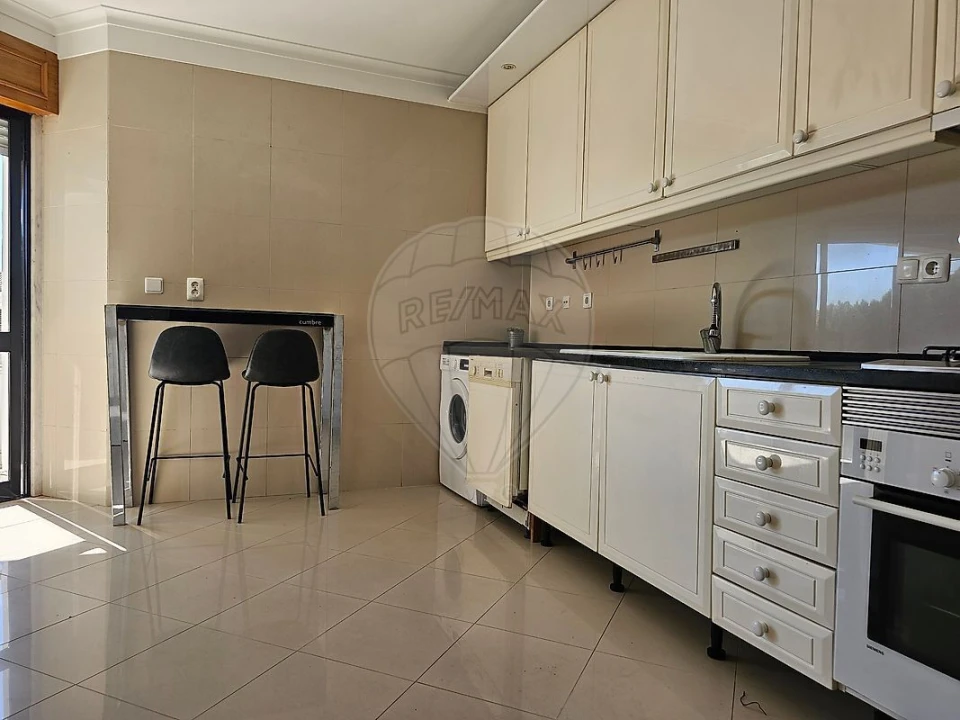 Apartamento T2 para Venda em Santo António Foto 7