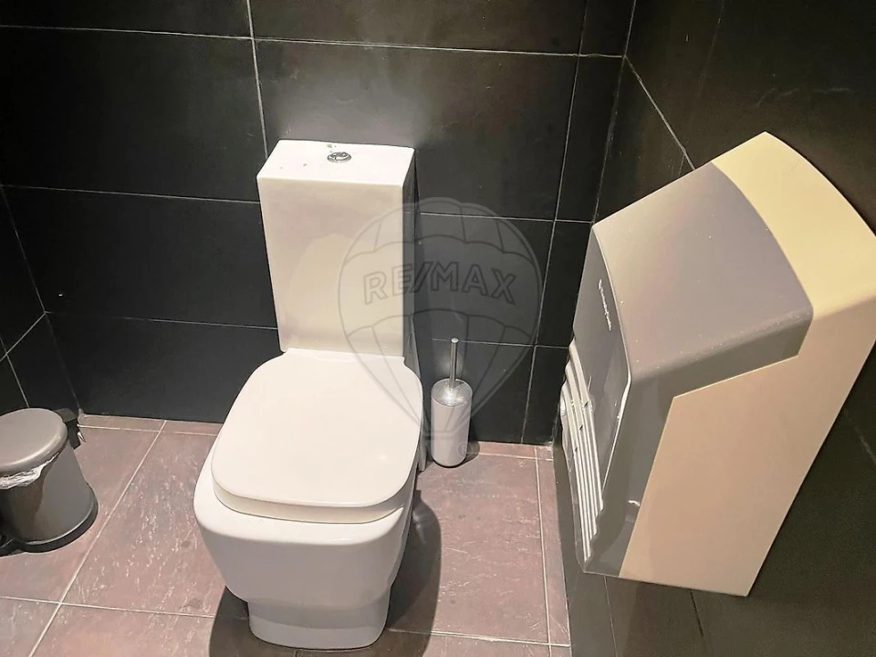 Loja para Arrendamento em Arroios Foto 14