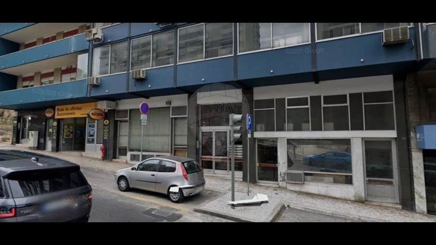 Loja para Arrendamento em Estrela
