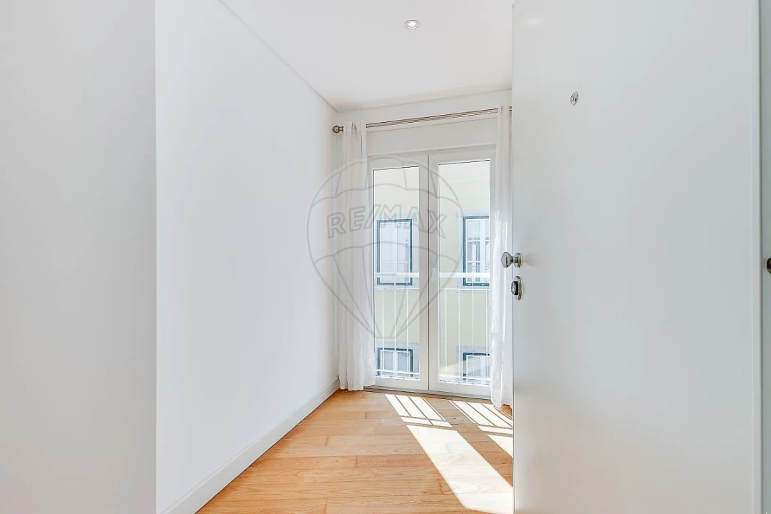 Apartamento T2 para Venda em Misericórdia Foto 6