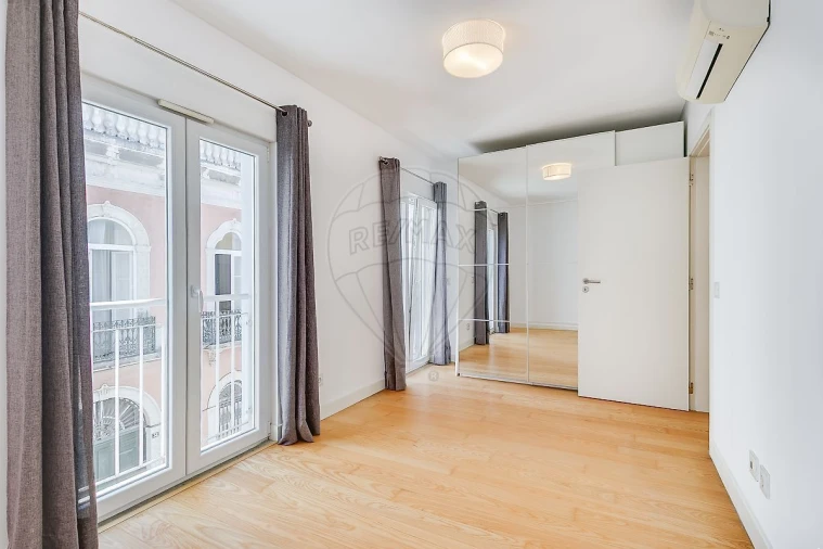 Apartamento T2 para Venda em Misericórdia Foto 18