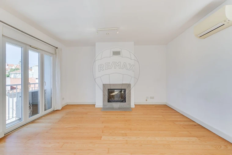 Apartamento T2 para Venda em Misericórdia Foto 26