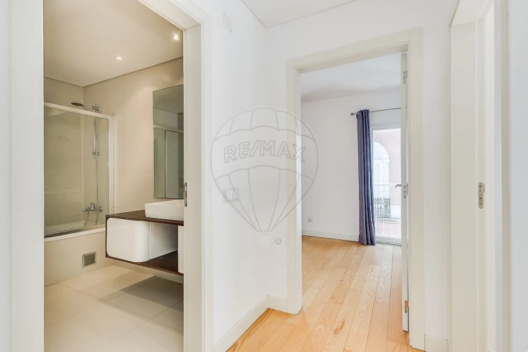 Apartamento T2 para Venda em Misericórdia Foto 22