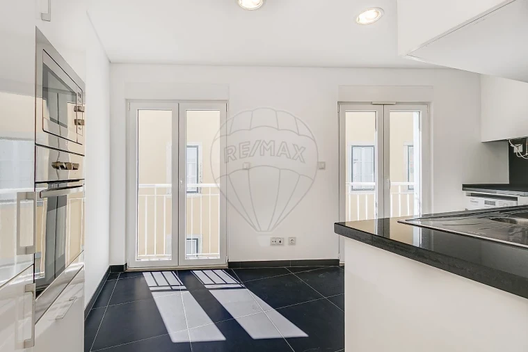 Apartamento T2 para Venda em Misericórdia Foto 10