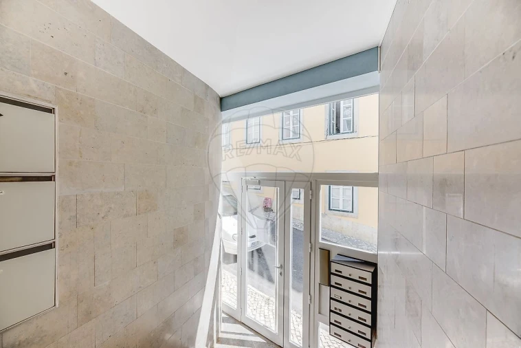 Apartamento T2 para Venda em Misericórdia Foto 31