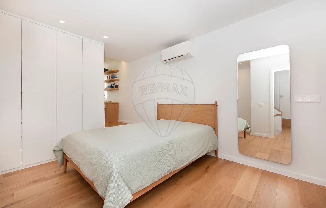 Moradia T5 para Venda em Carcavelos e Parede Foto 24