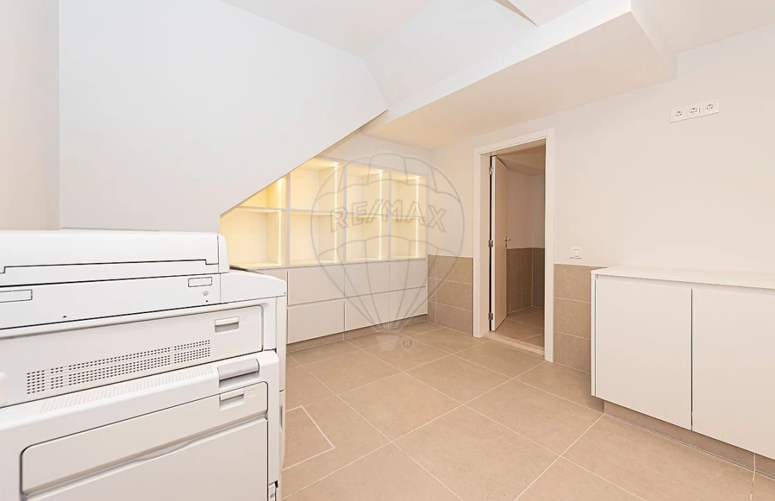 Moradia T5 para Venda em Carcavelos e Parede Foto 39